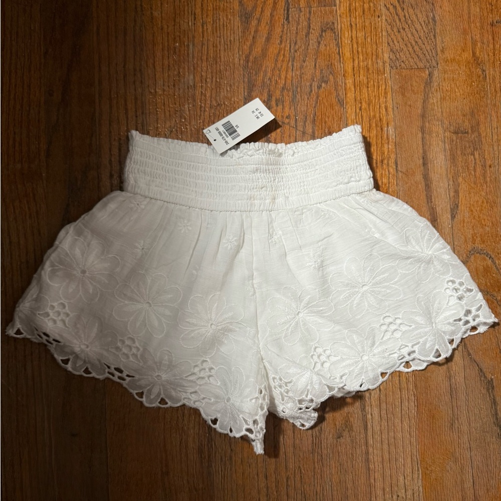 NEW Abercrombie Kids White Embroidered Shorts Set - Picture 13 of 16